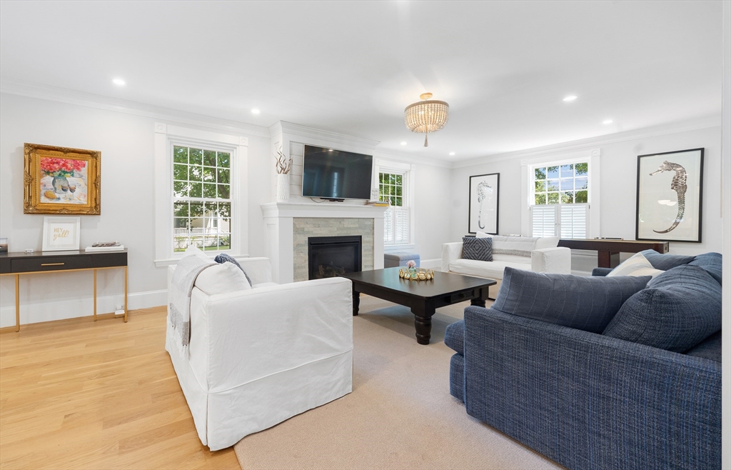 6 Leavitt St