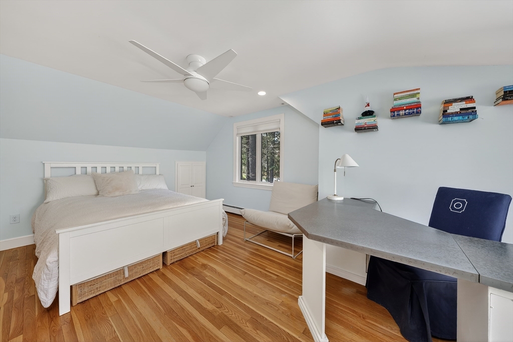 37 Mast Hill Rd