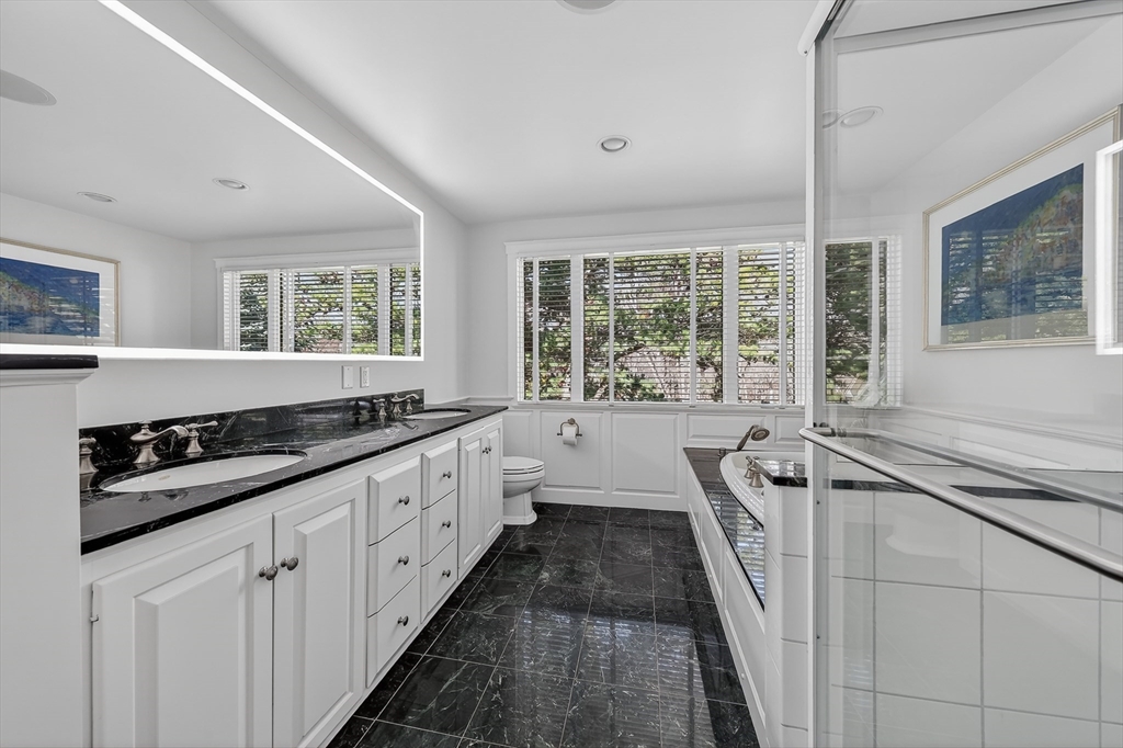 37 Mast Hill Rd