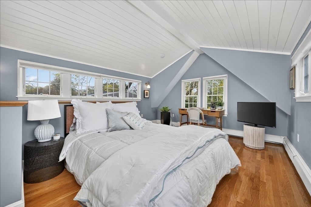 18 Crowes Ln