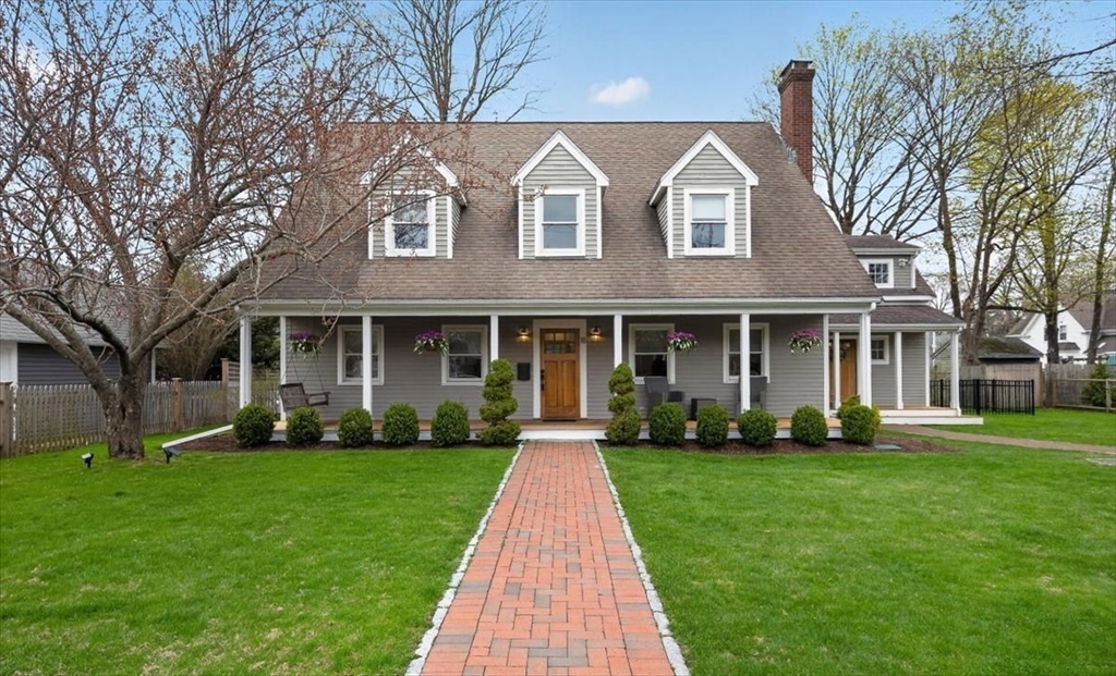 18 Crowes Ln