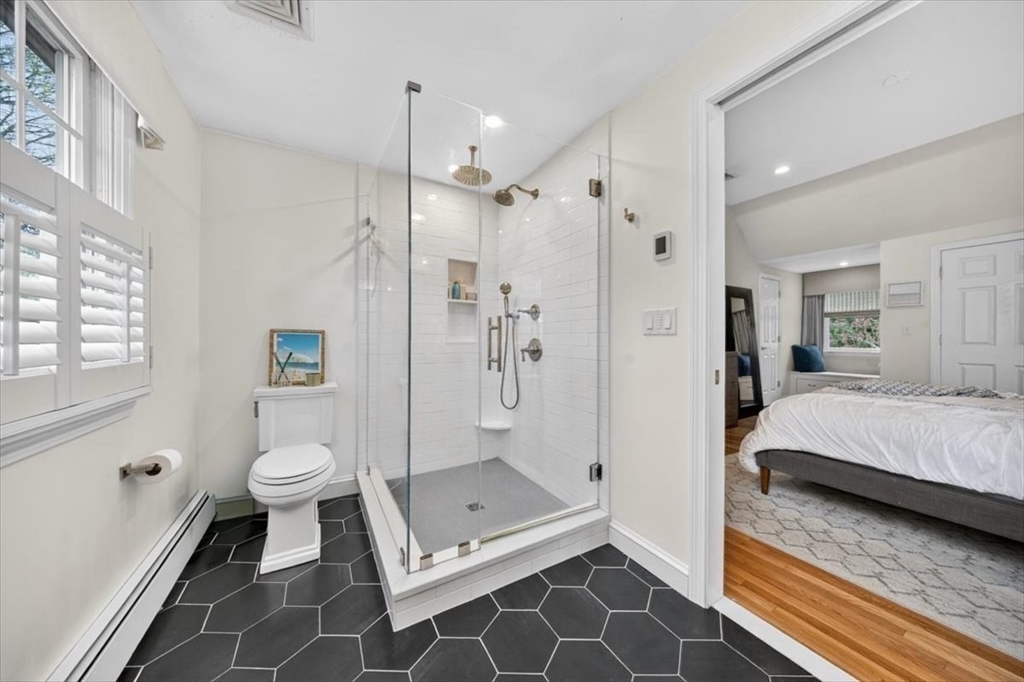 18 Crowes Ln