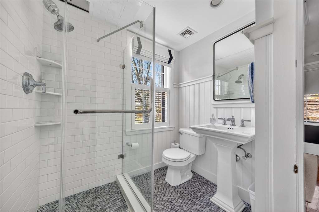 29 Pleasant St