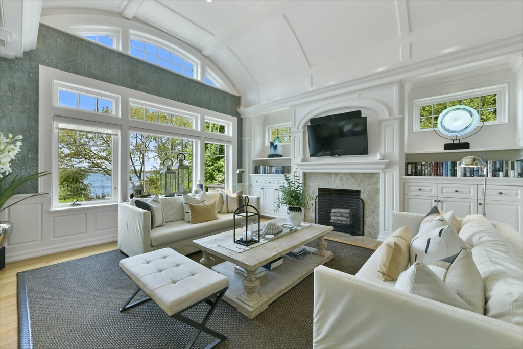 5 Bare Cove Ln
