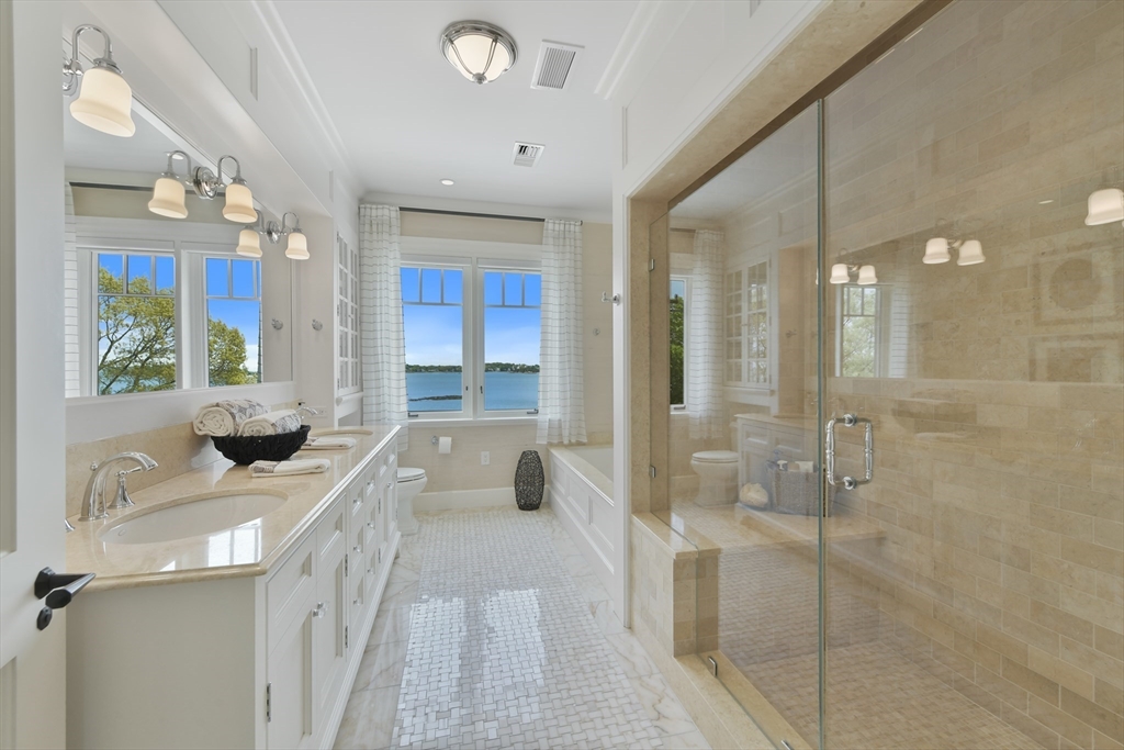 5 Bare Cove Ln