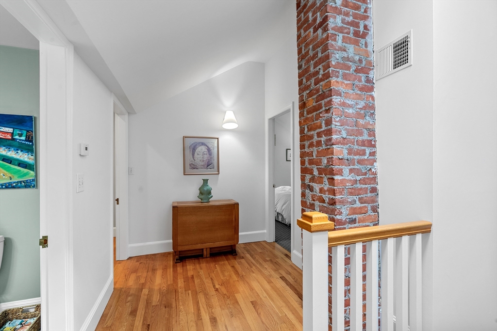 431 Main St