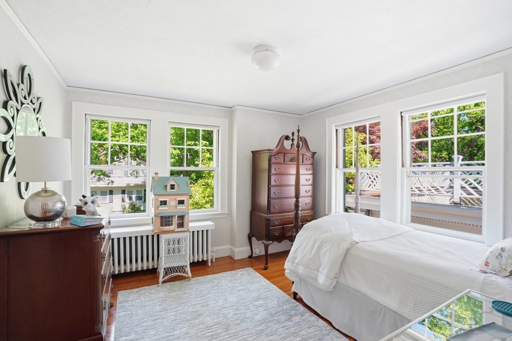 80 Hollingsworth Ave