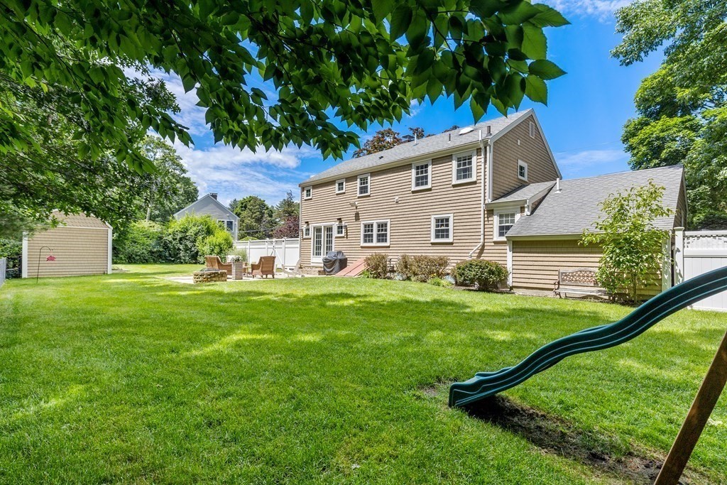 10 Independence Ln