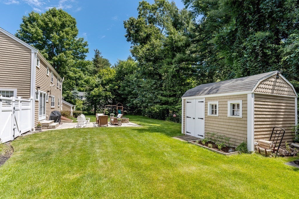 10 Independence Ln