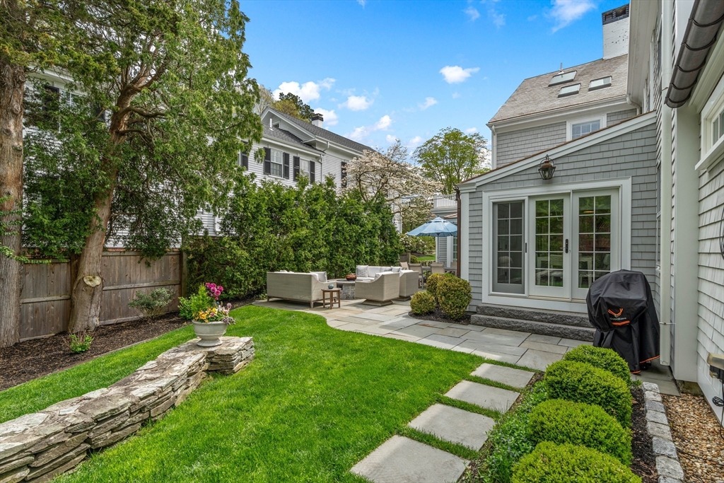37 Lincoln St