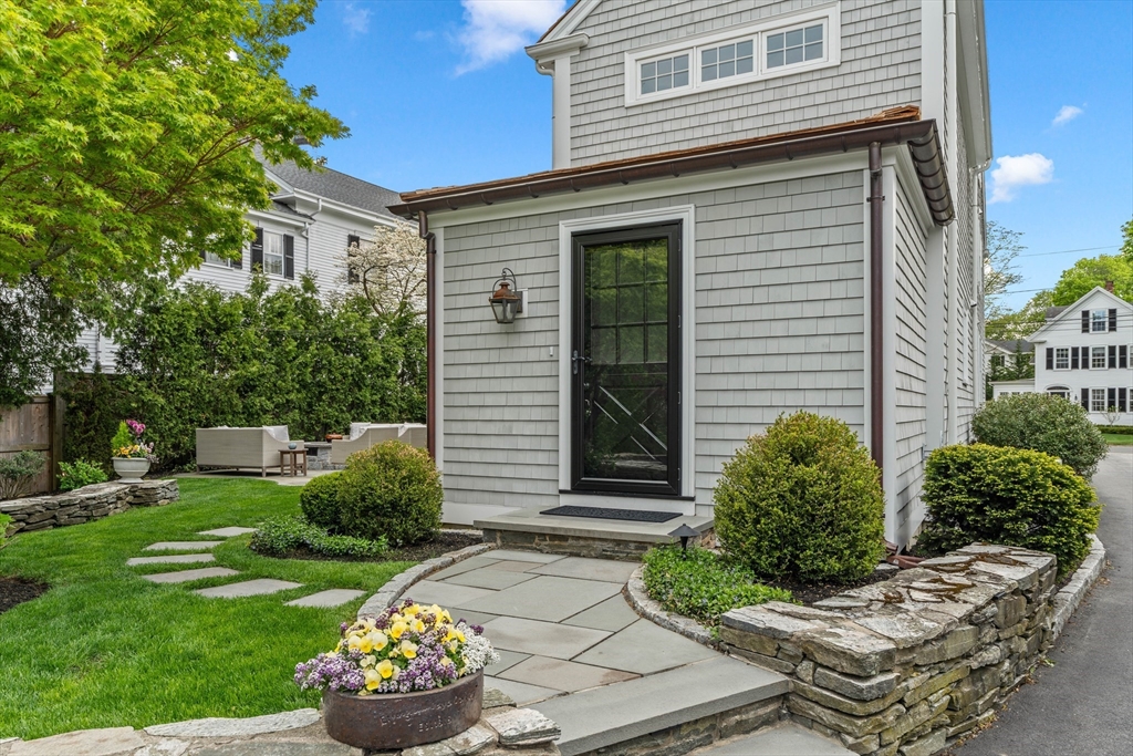 37 Lincoln St