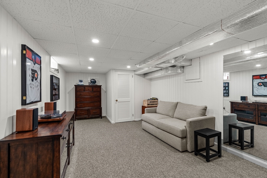 37 Lincoln St