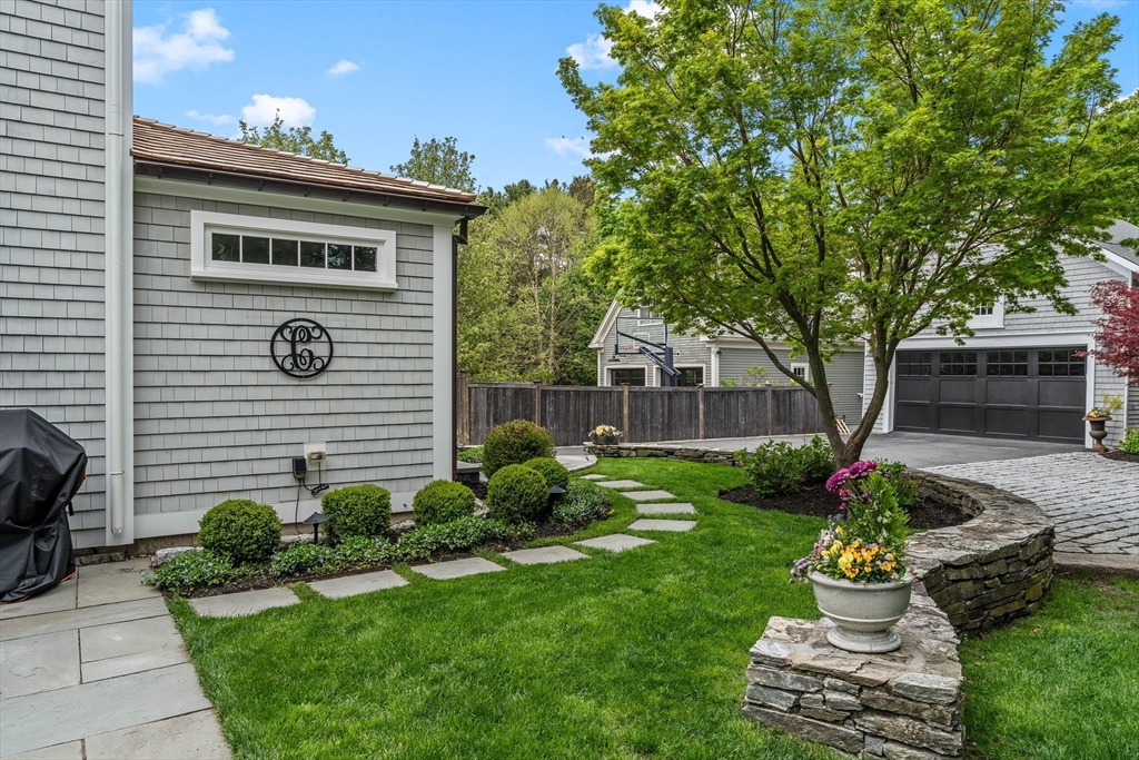 37 Lincoln St