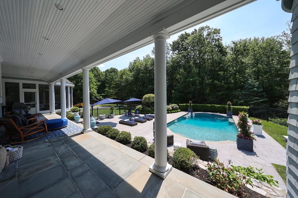 67 Ox Pasture Ln