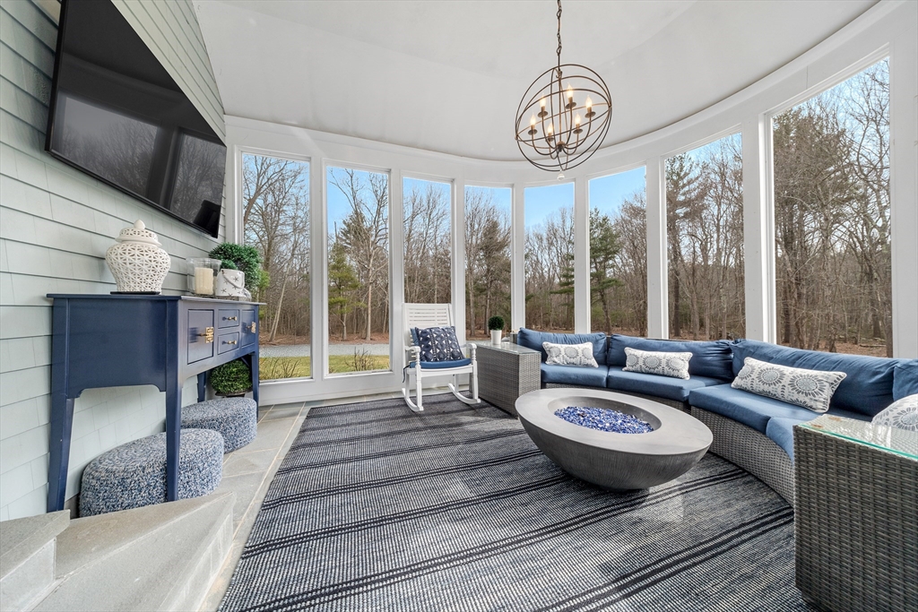 67 Ox Pasture Ln
