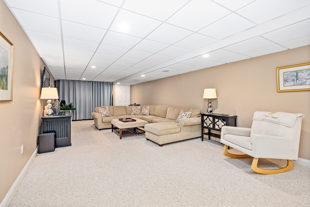 67 Ox Pasture Ln
