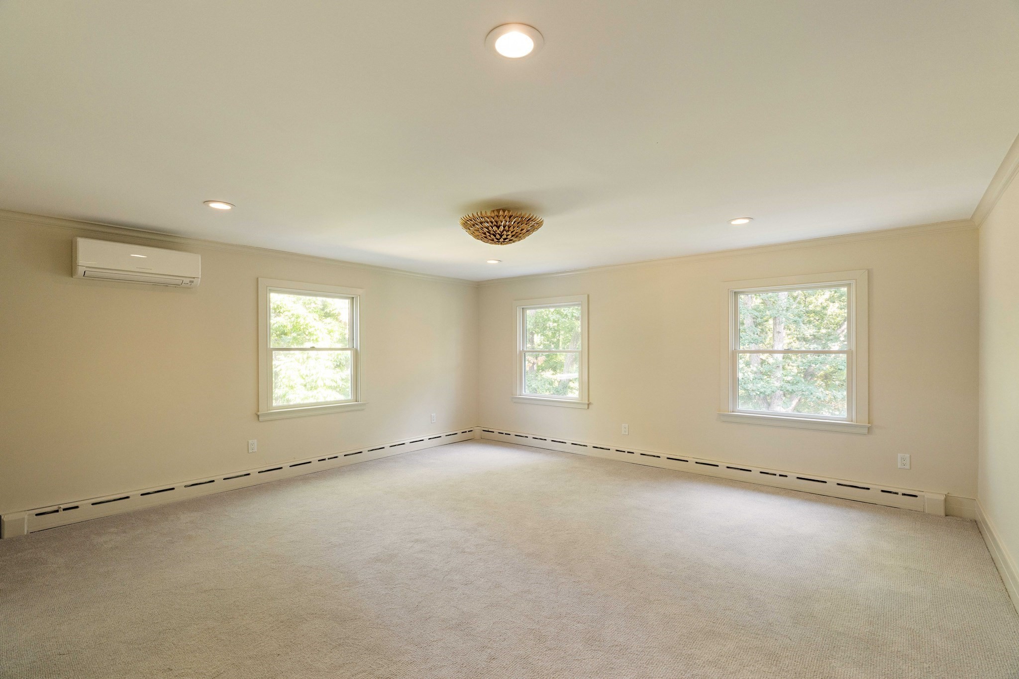 8&10 Evergreen Ln