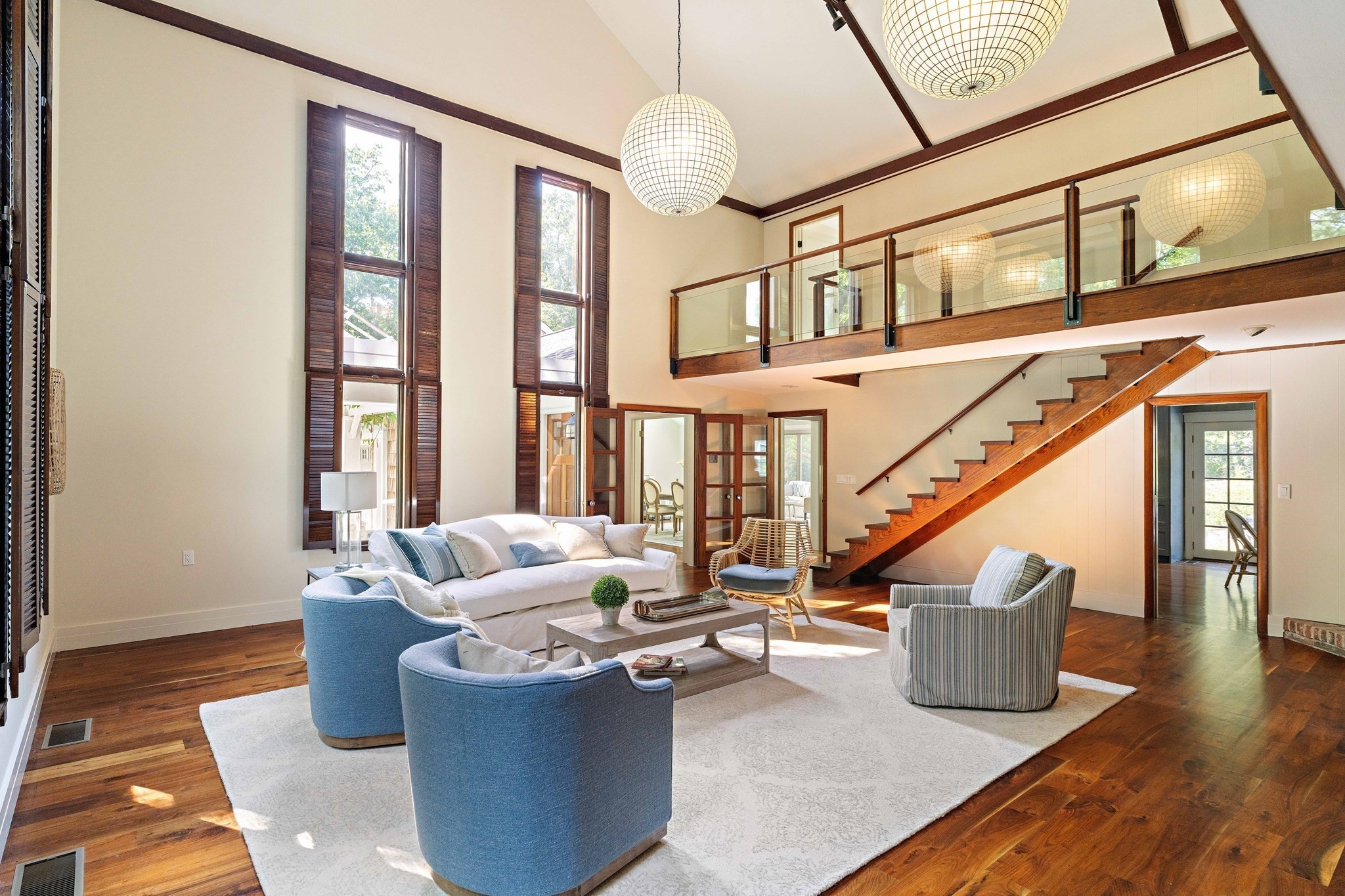 8&10 Evergreen Ln