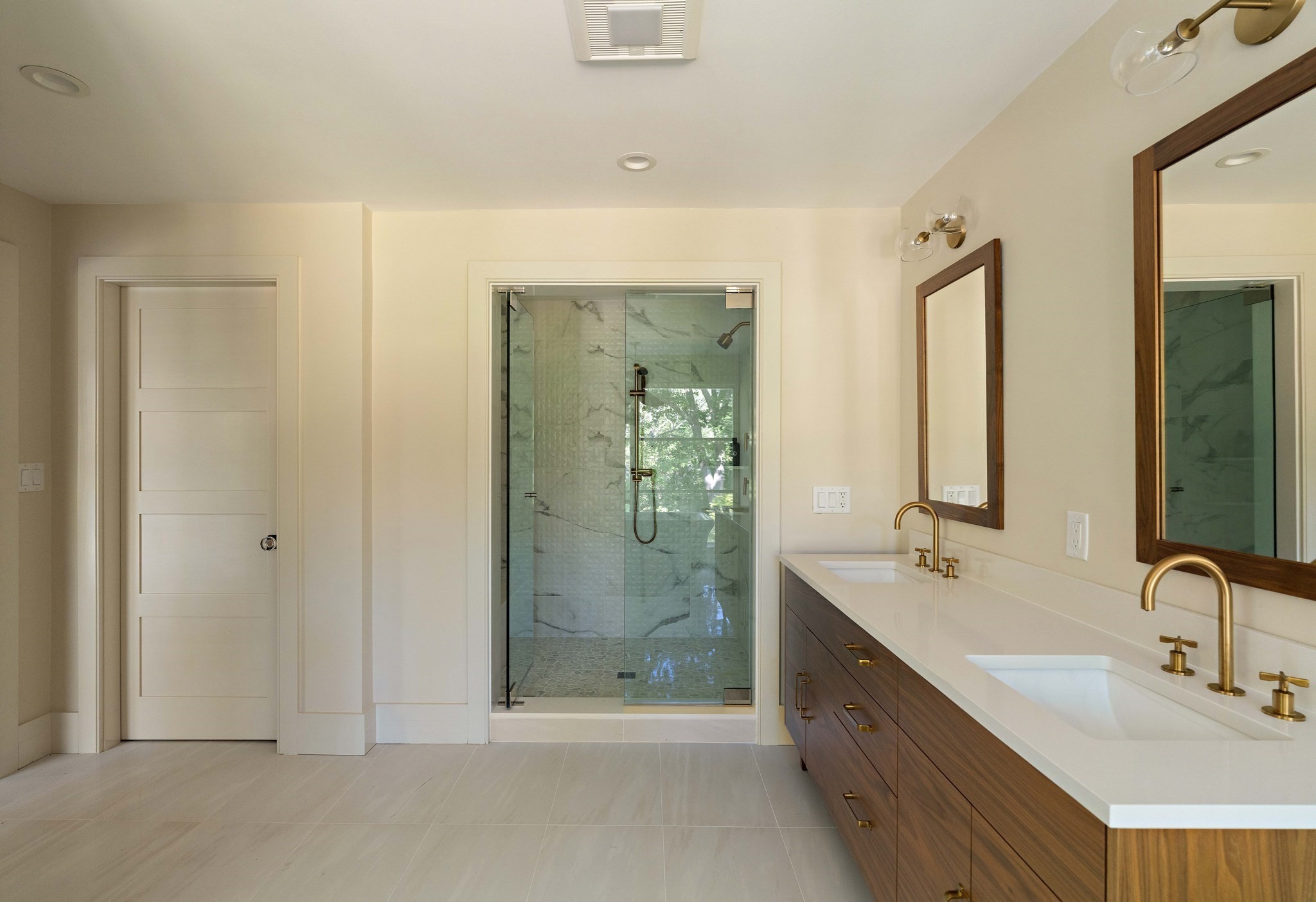 8&10 Evergreen Ln
