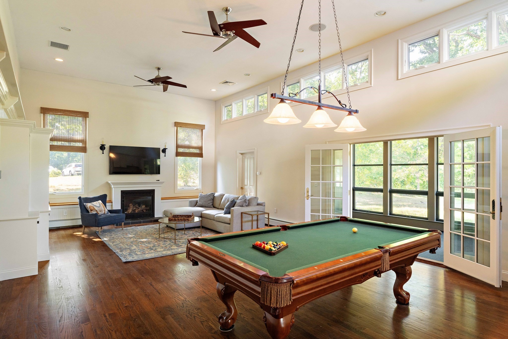 8&10 Evergreen Ln