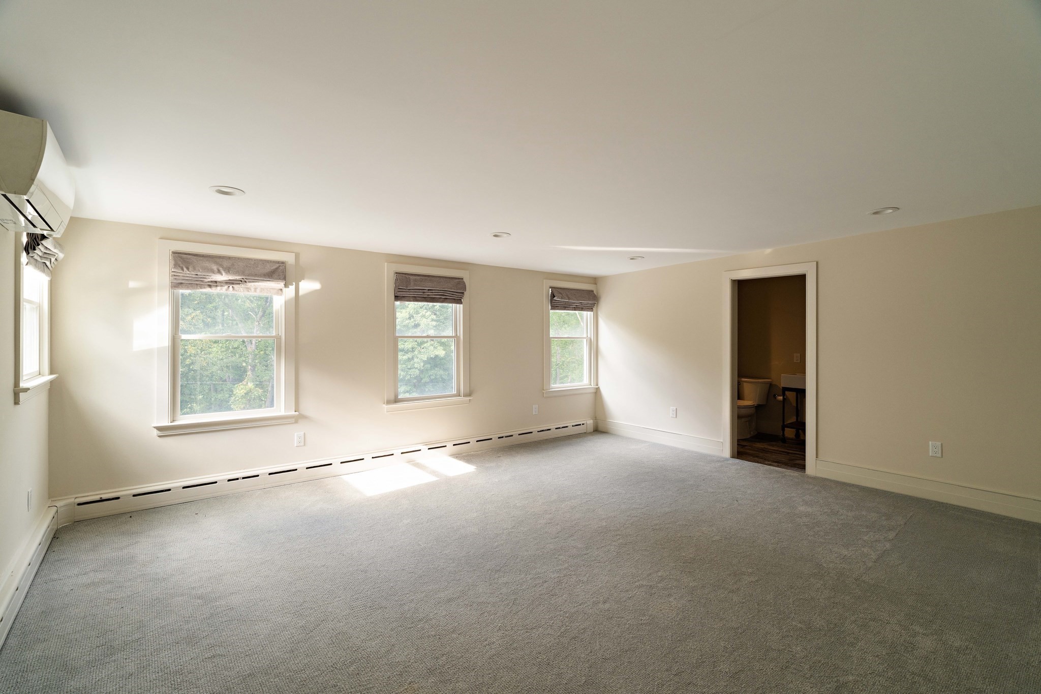8&10 Evergreen Ln