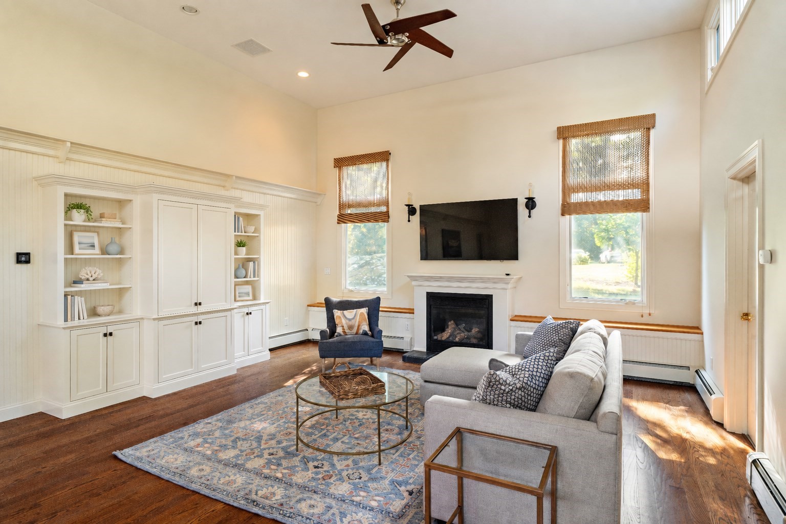 8&10 Evergreen Ln