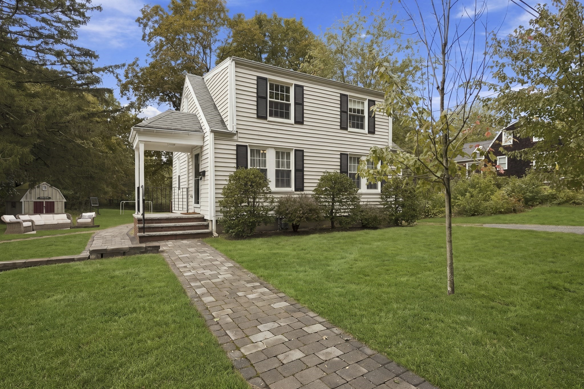 16 Clifford Ct Hingham MA