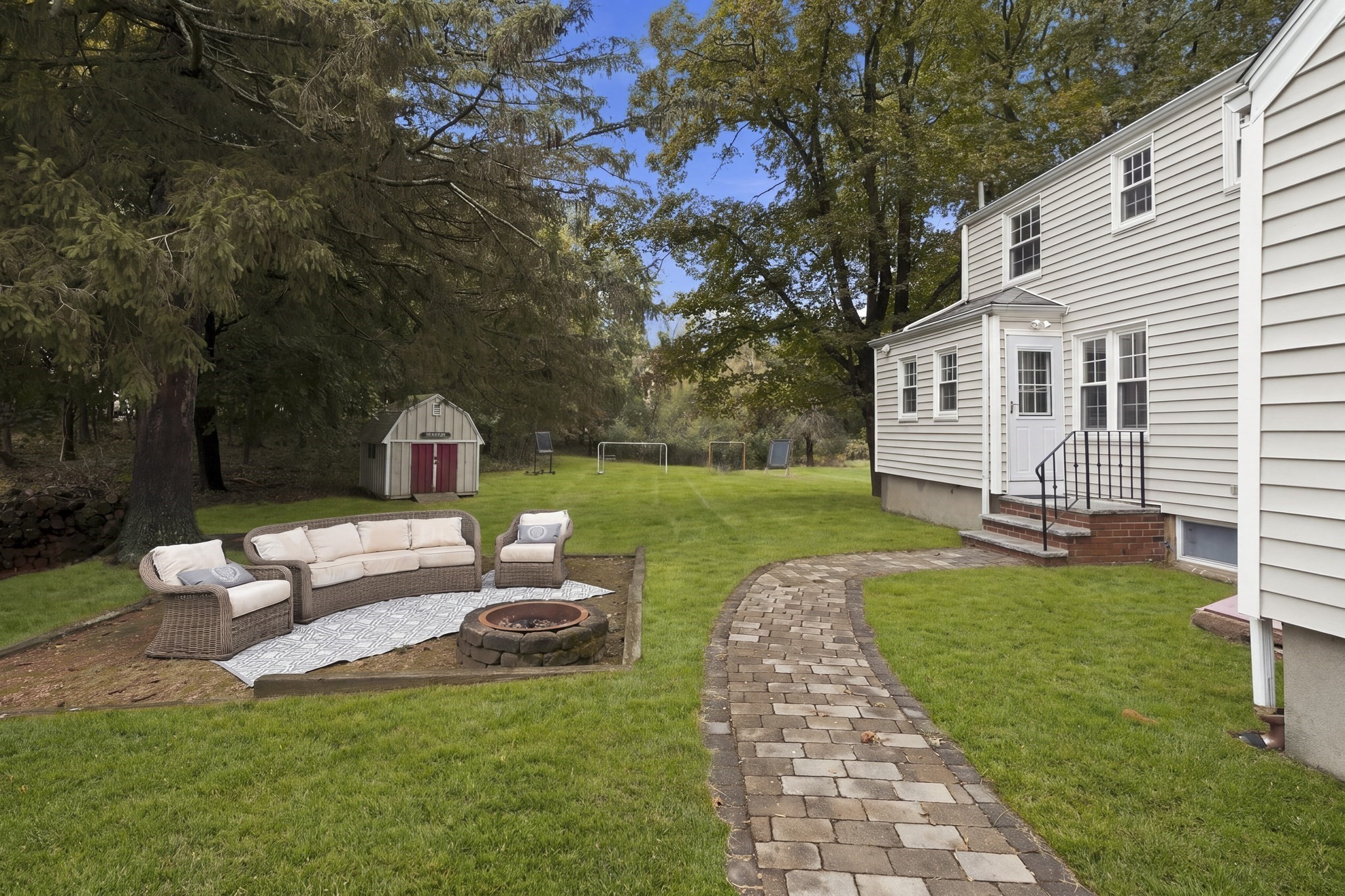 16 Clifford Ct
