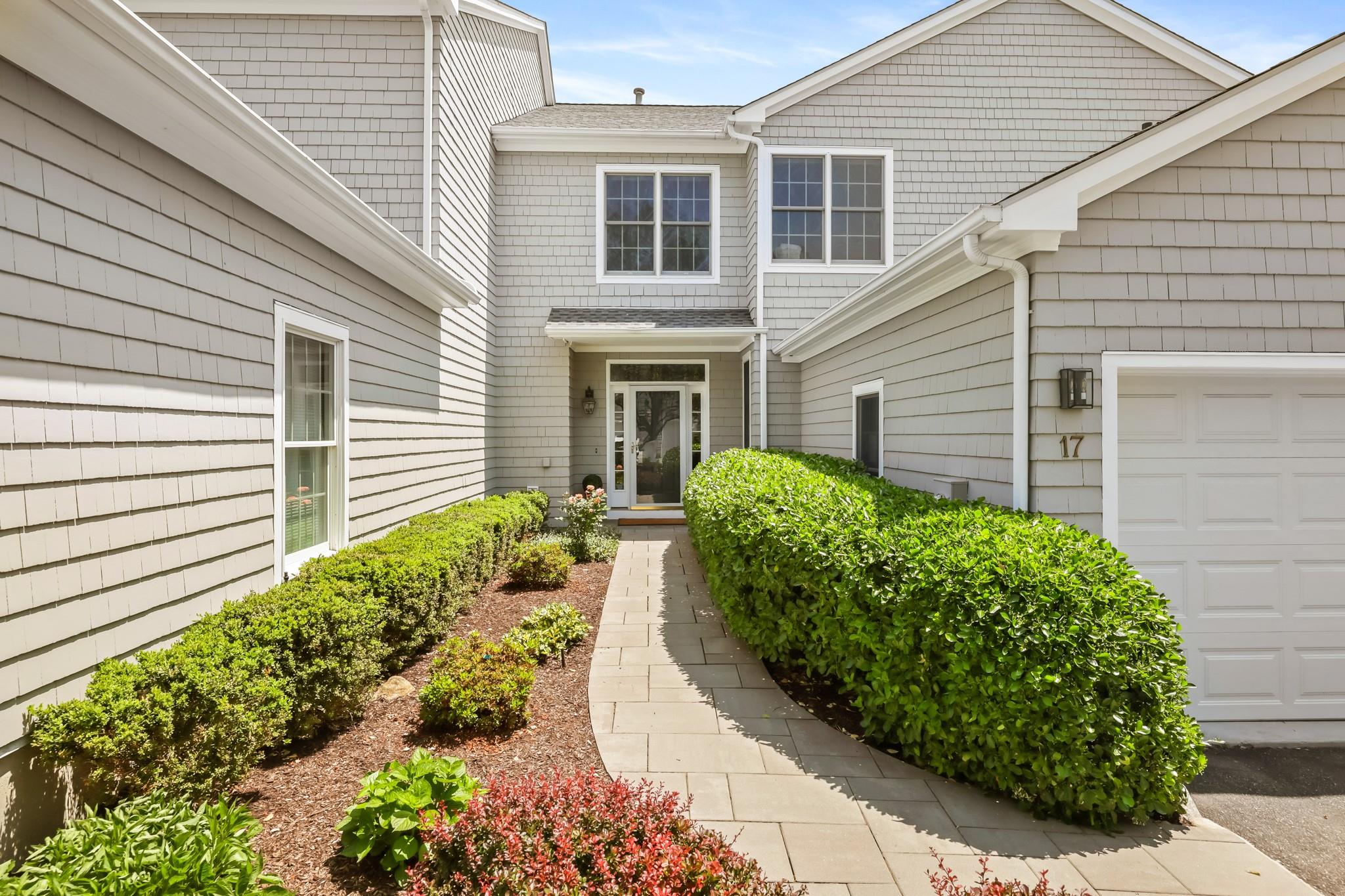 17 Country Club Lane