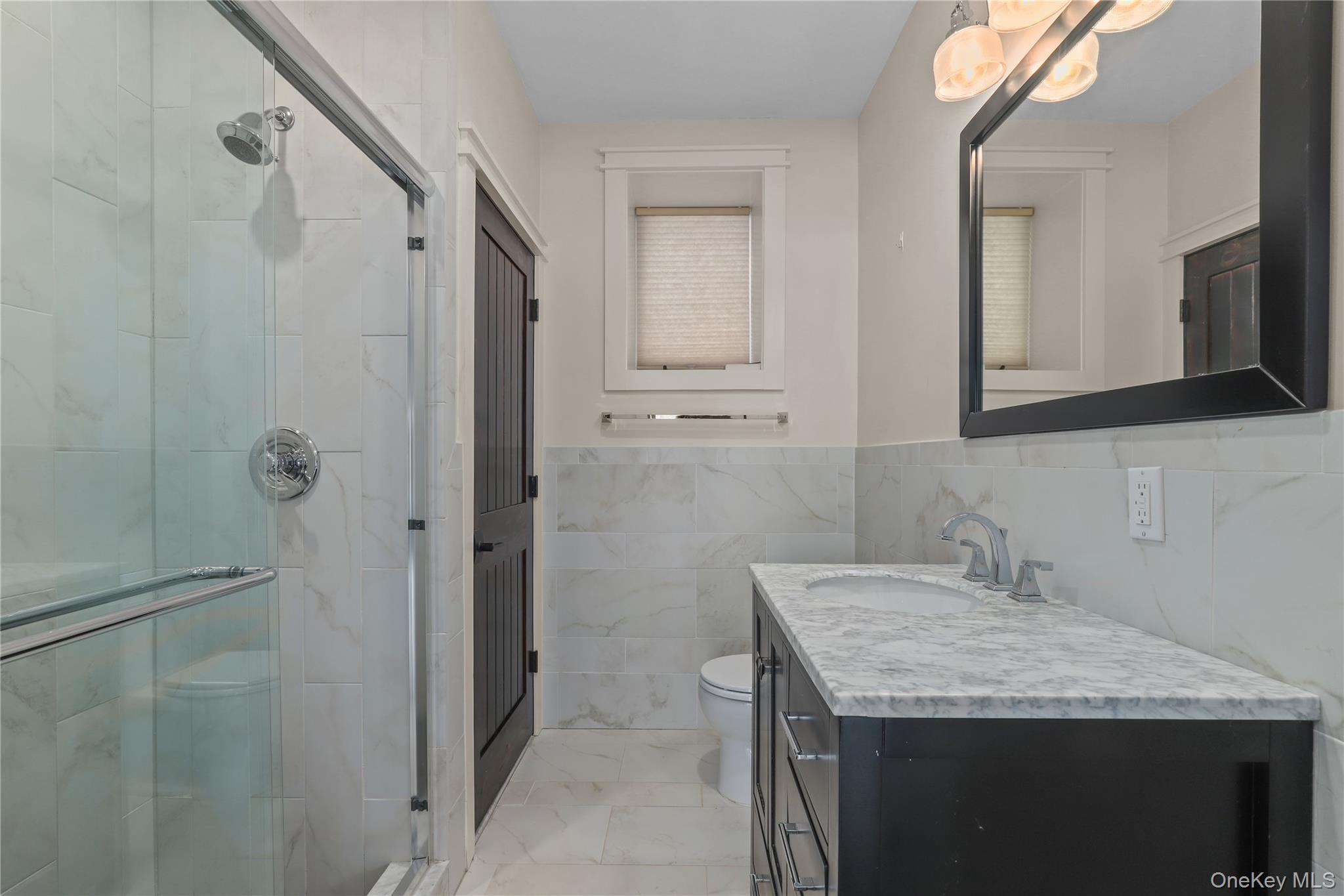 600 Cantitoe Street Unit: Carriage House