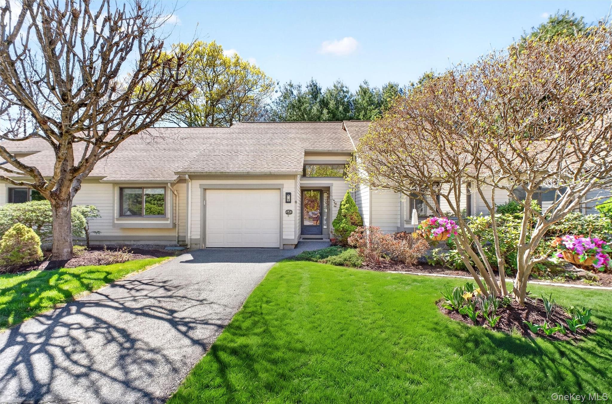 670 Heritage Hills Unit: B