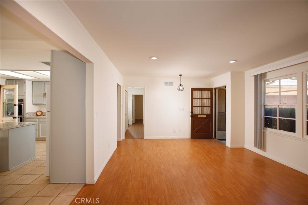 13601 Simshaw Avenue