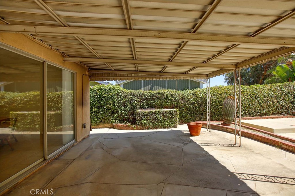 13601 Simshaw Avenue