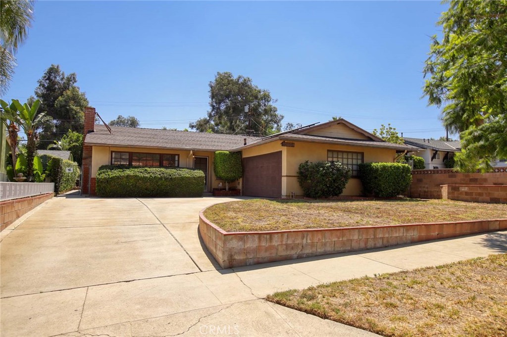 13601 Simshaw Avenue