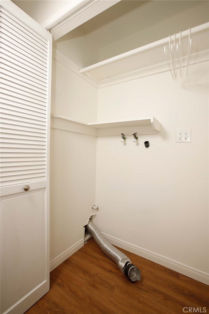 13601 Simshaw Avenue