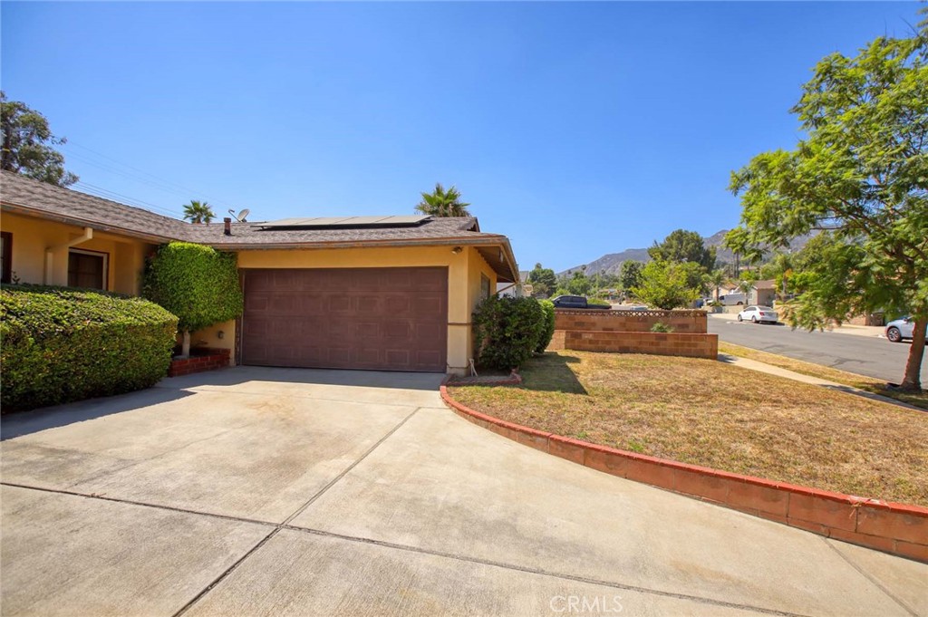 13601 Simshaw Avenue