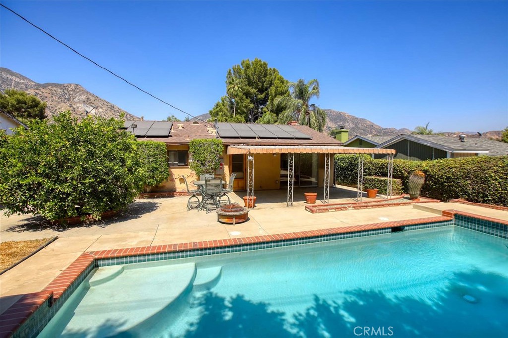 13601 Simshaw Avenue