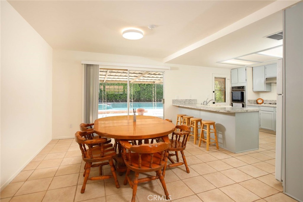 13601 Simshaw Avenue