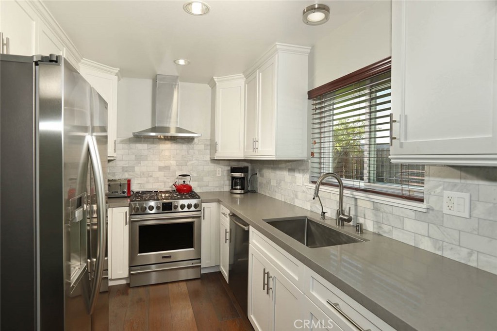 14047 Simshaw Avenue