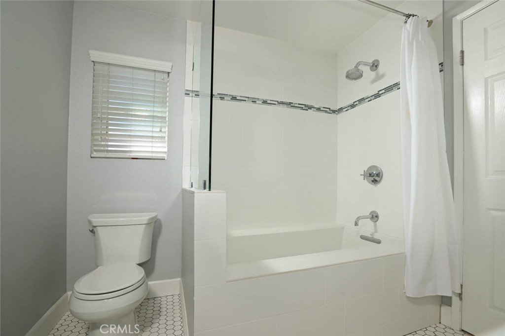 14047 Simshaw Avenue