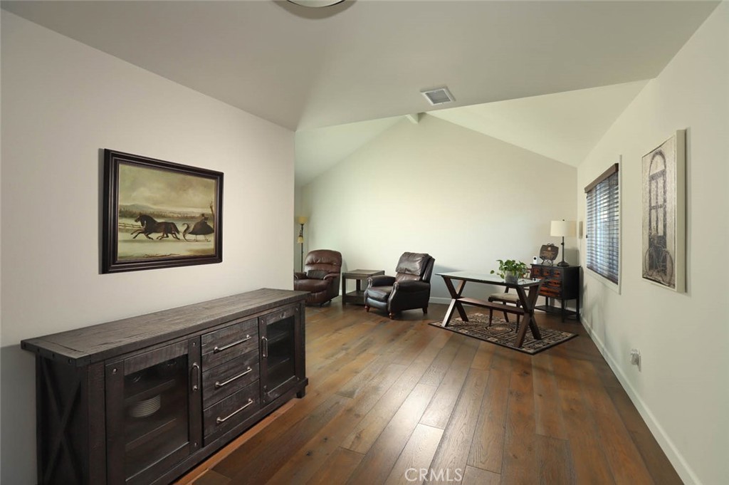 14047 Simshaw Avenue