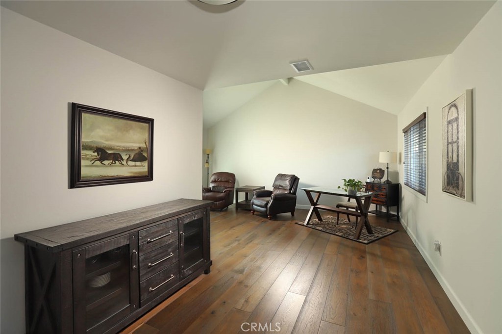 14047 Simshaw Avenue