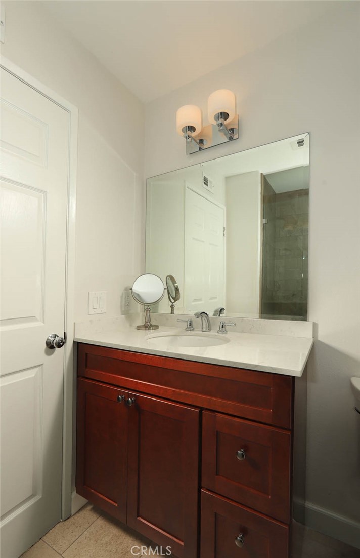 14047 Simshaw Avenue