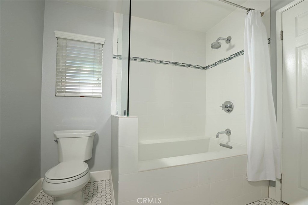 14047 Simshaw Avenue