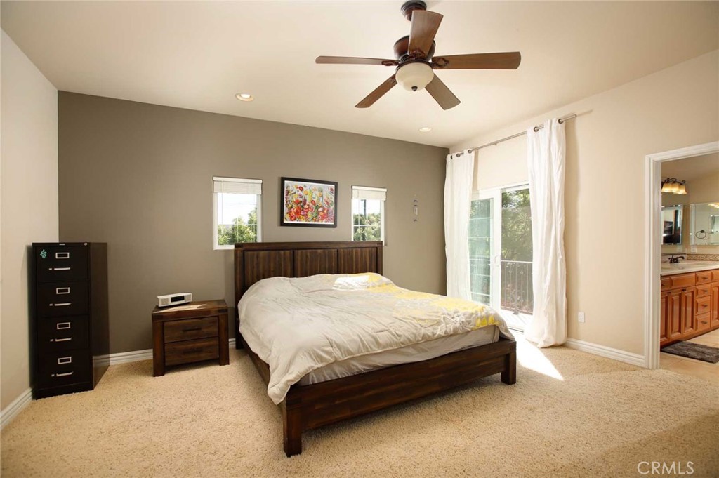 1595 E Avenida De Las Flores