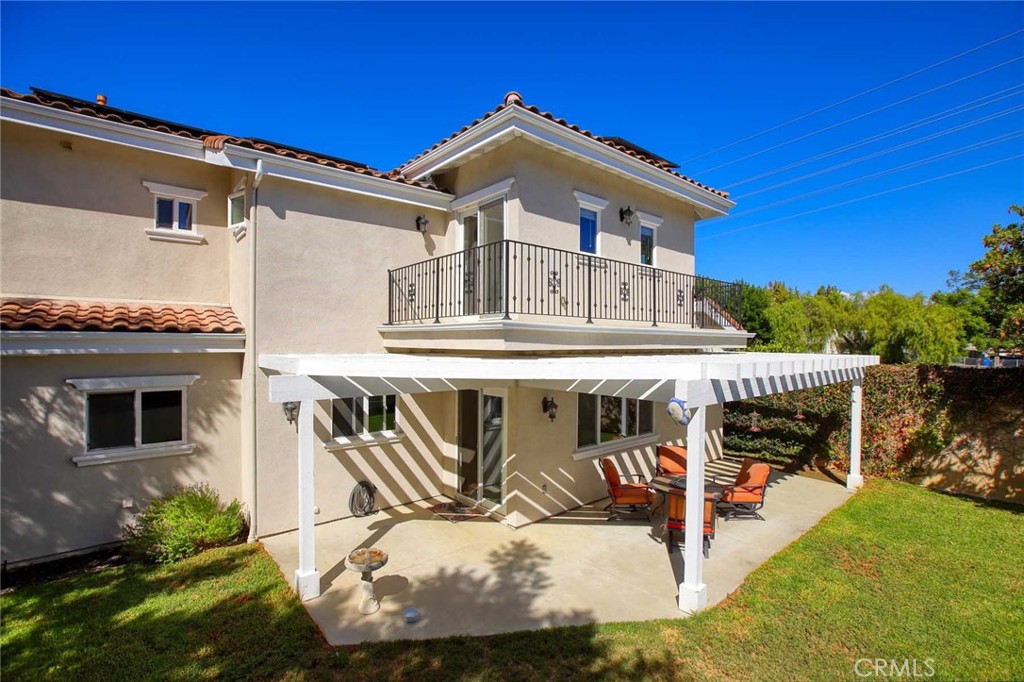 1595 E Avenida De Las Flores