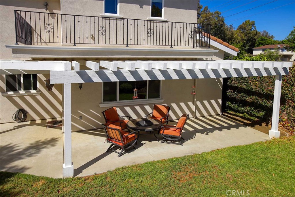 1595 E Avenida De Las Flores