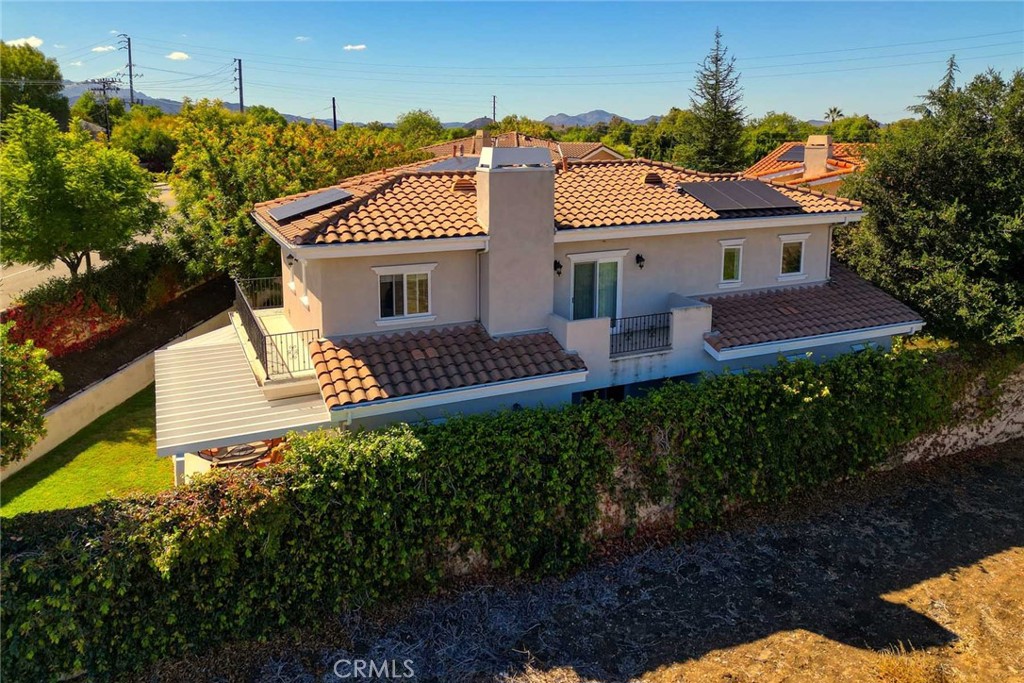 1595 E Avenida De Las Flores