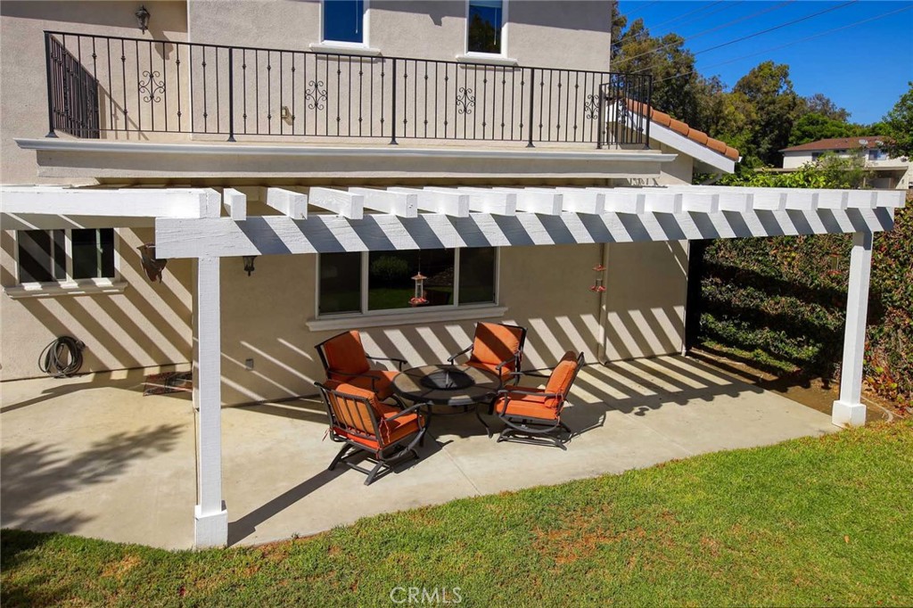 1595 E Avenida De Las Flores