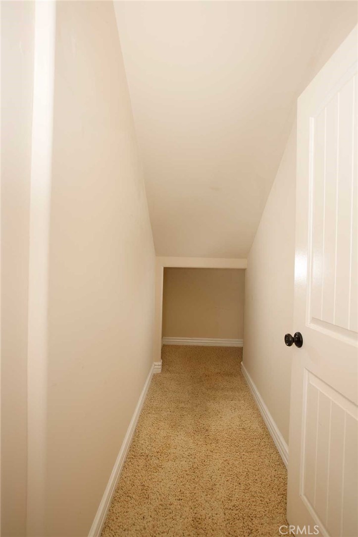 1595 E Avenida De Las Flores